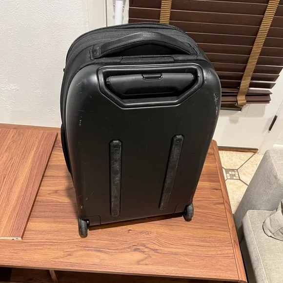 Nomatic navigator carry on 37L - Picture 2 of 4